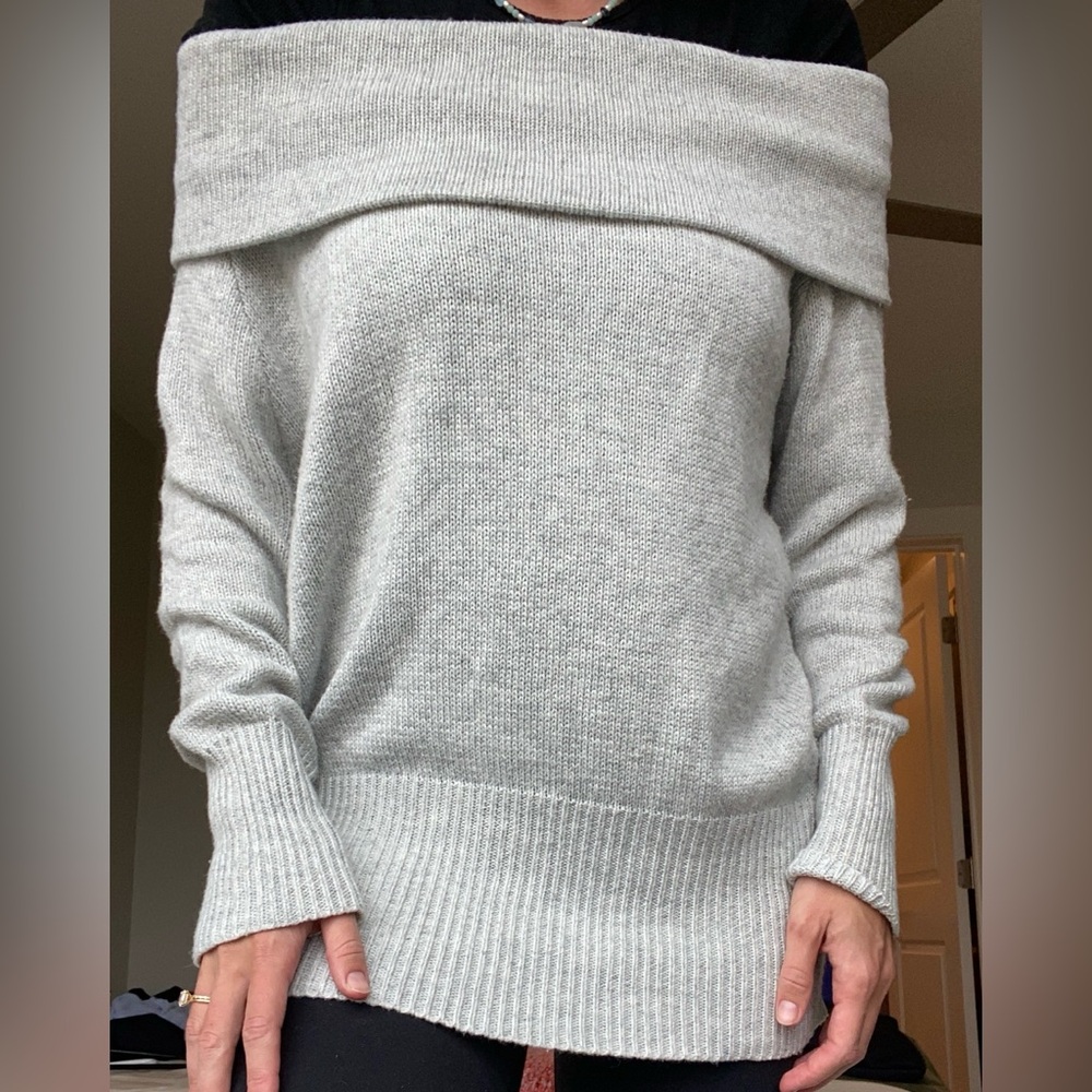 Fate Light Gray Off-Shoulder Foldover Knit Sweater Size Large
